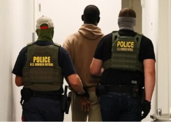 High court to hear application by 11 US deportees