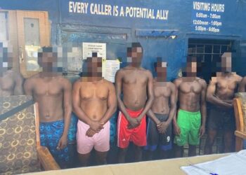 Bono Eight foreigners gold