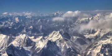 climbers Nepal avalanche