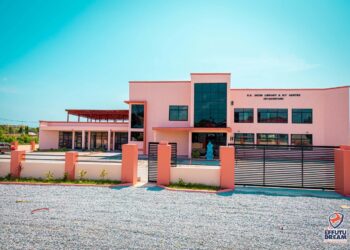 Afenyo-Markin commissions ICT centre and library in Effutu Municipality