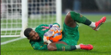 AC Milan Mike Maignan