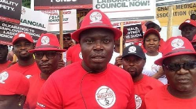 Laboratory professionals strike
